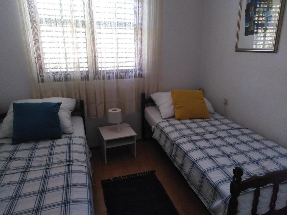 Apartments By The Sea Basina, Hvar - 542 Vrbanj Exterior foto